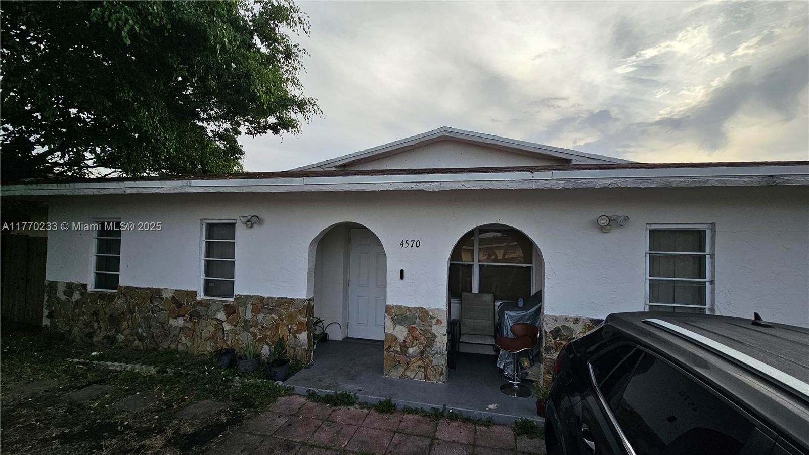 Property for Sale at 4570 Sw 43rd Ter, Dania Beach, Miami-Dade County, Florida - Bedrooms: 3 
Bathrooms: 2  - $420,000