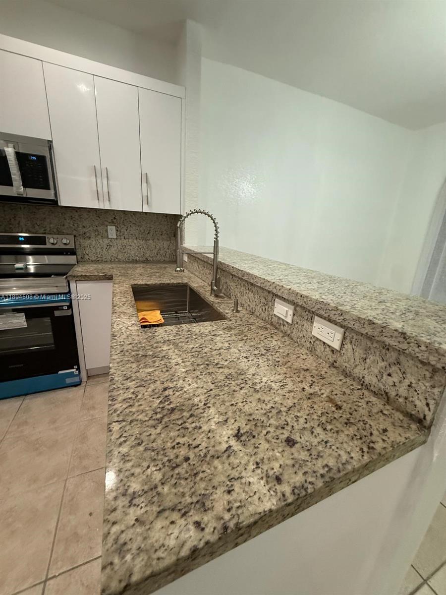 MAJORCA ISLES II CONDO - Residential