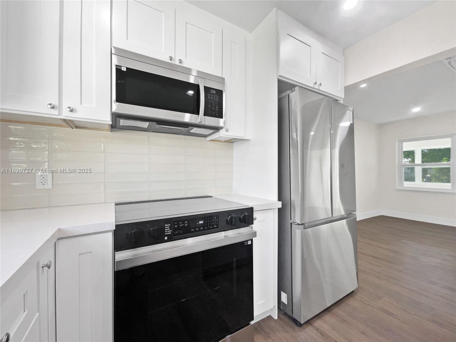 BISCAYNE RIVER GARDENS - Residential