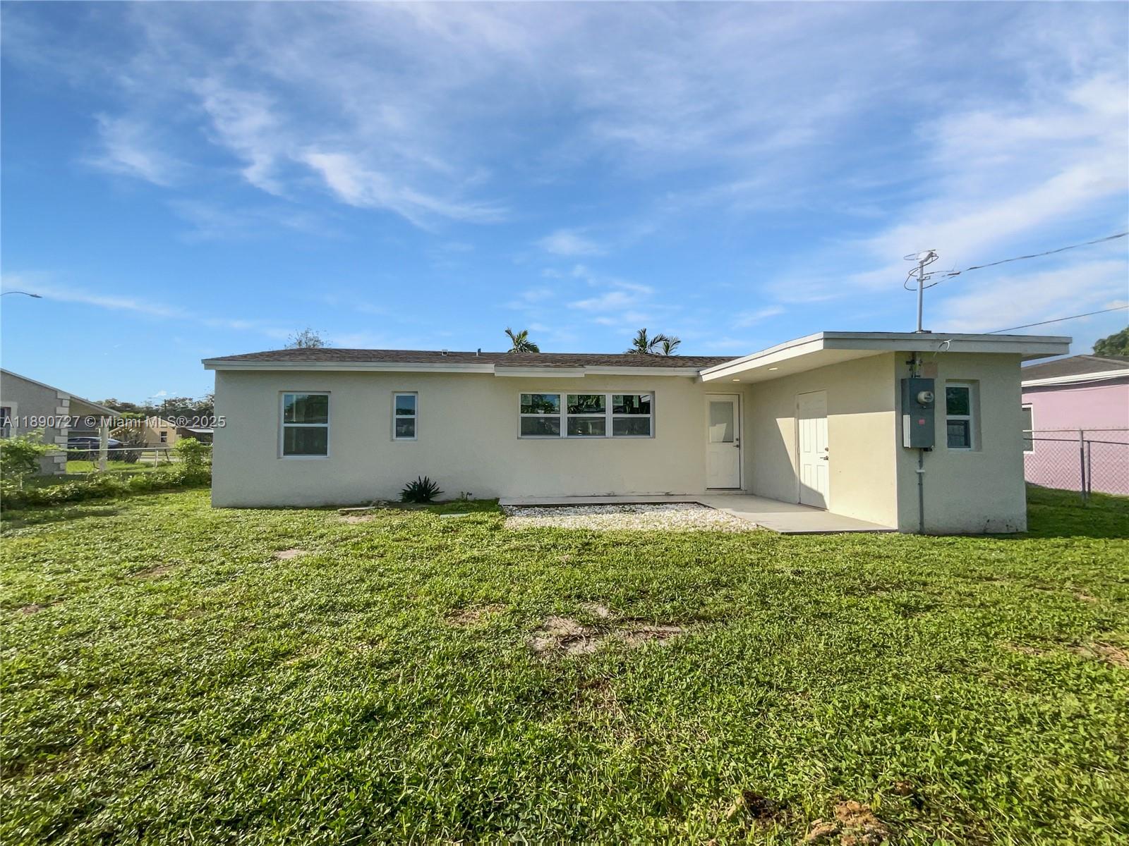 BISCAYNE RIVER GARDENS - Residential