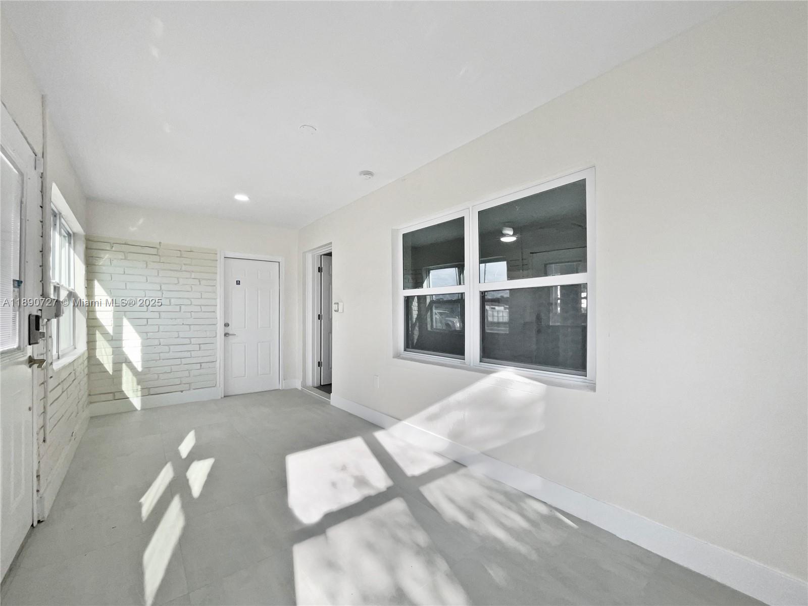 BISCAYNE RIVER GARDENS - Residential