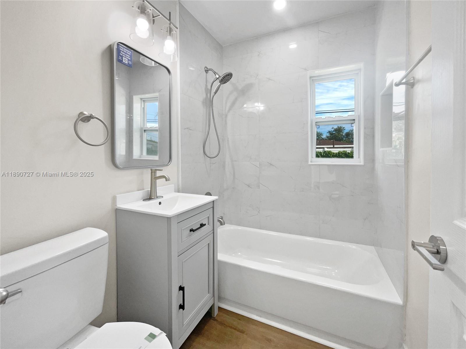 BISCAYNE RIVER GARDENS - Residential