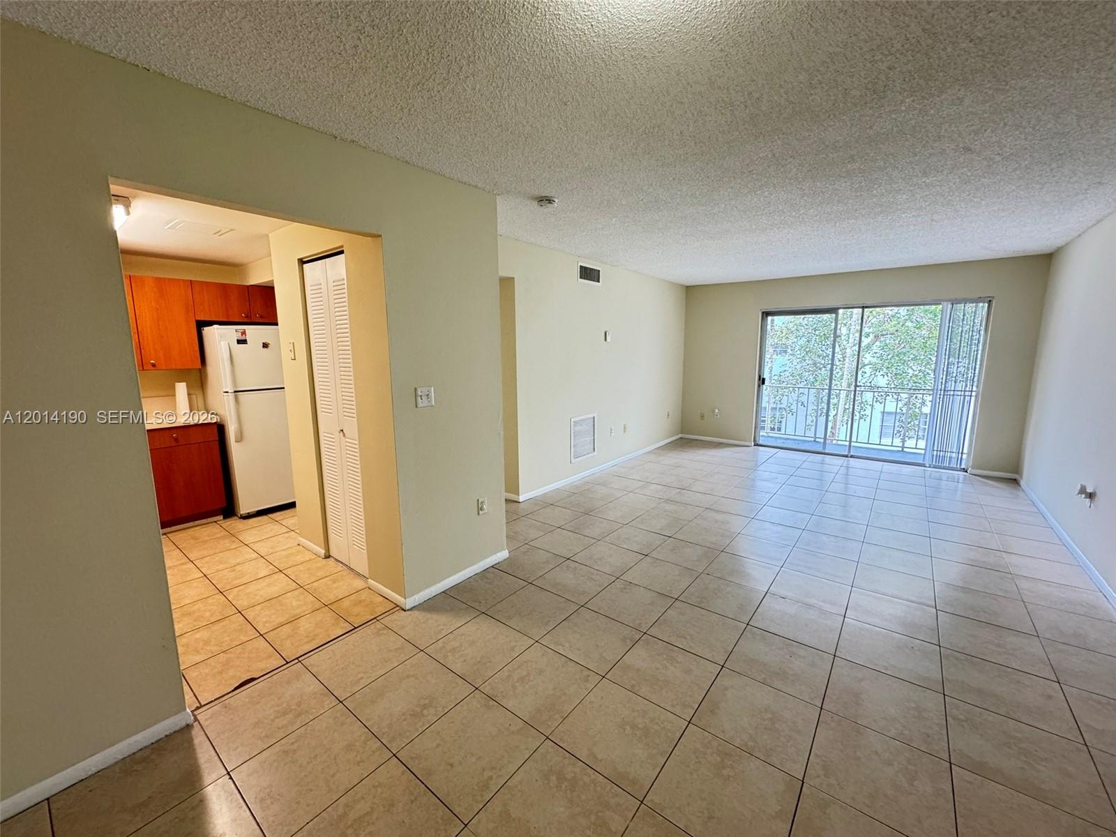 CLEAR LAKE PALMS CONDO - Residential Lease