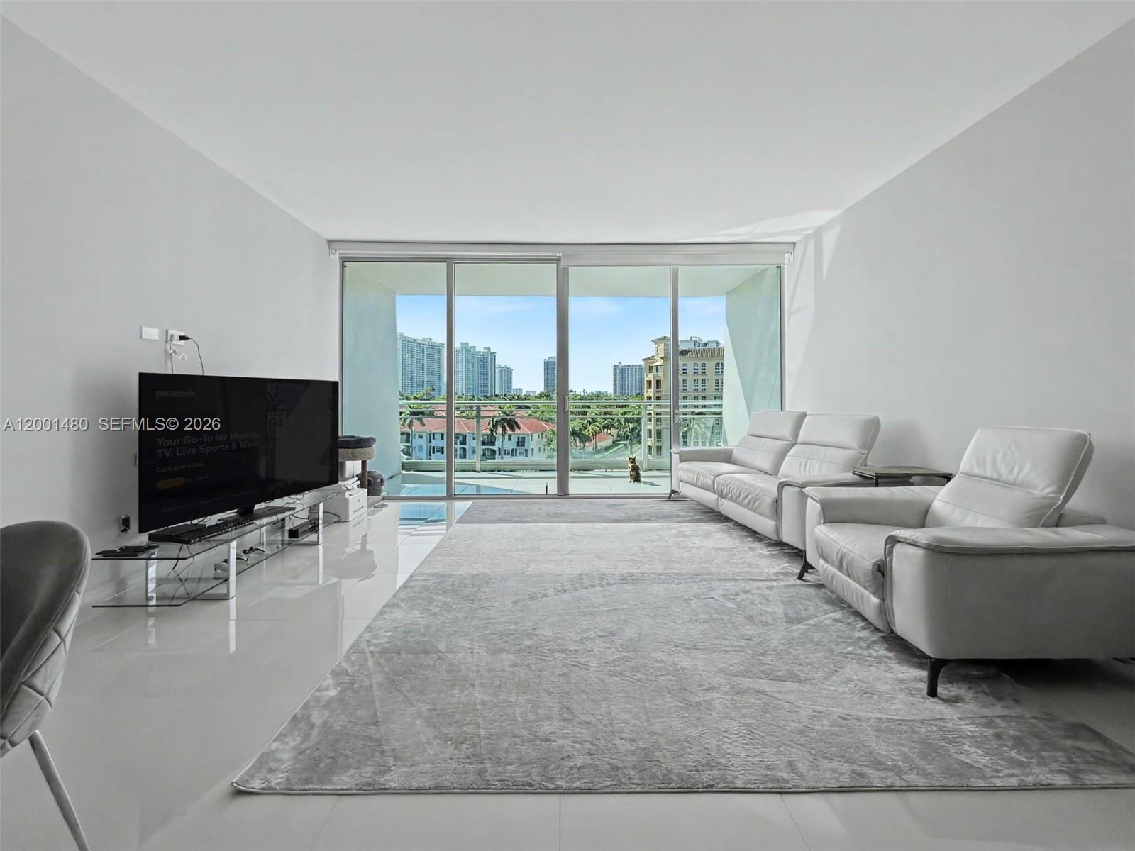 2950 NE 188th St 435