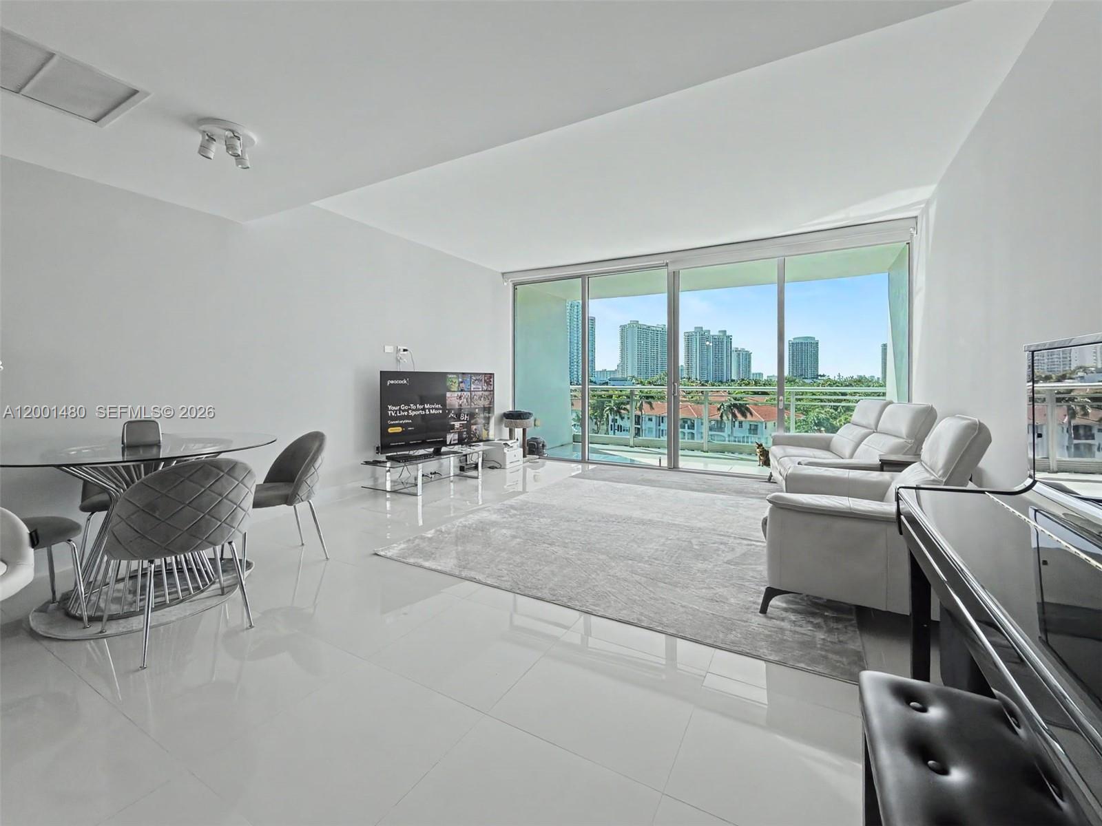 2950 NE 188th St 435