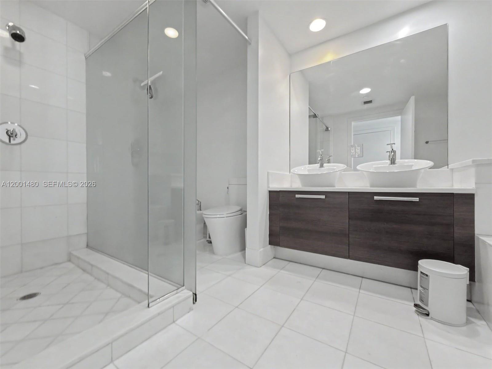 ARTECH RESIDENCES AT AVEN - Residential Lease