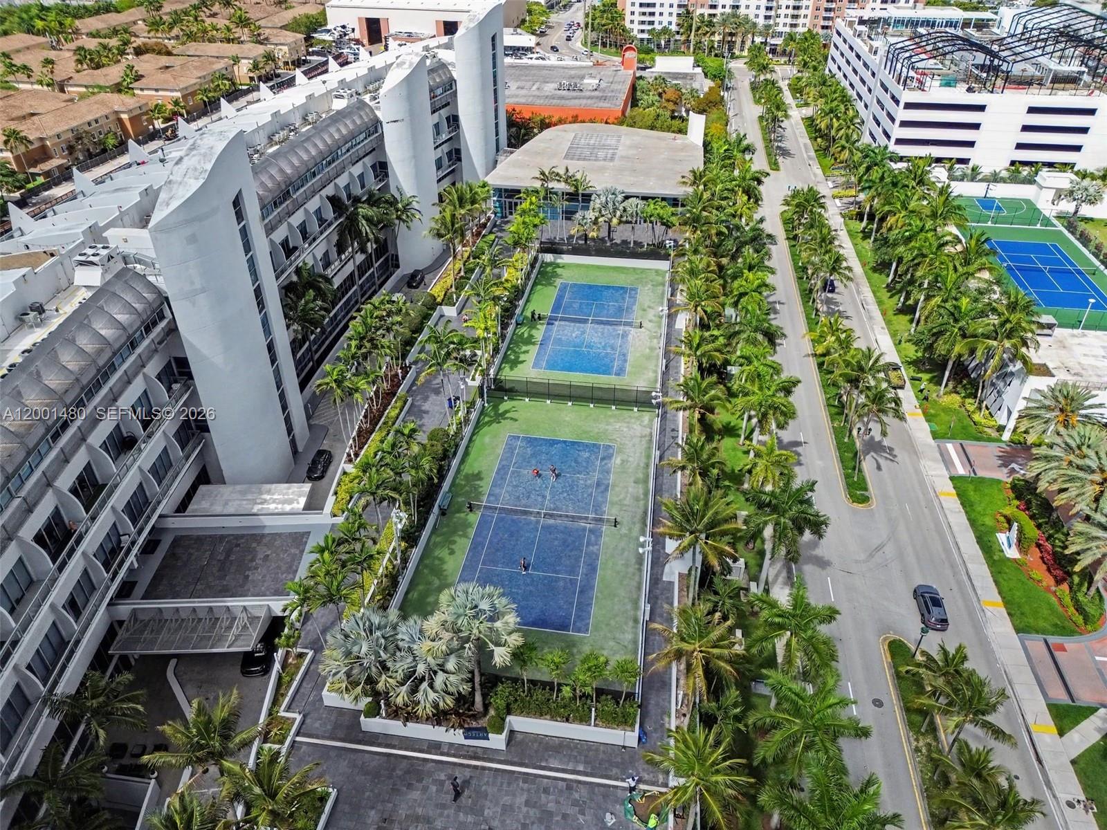 2950 NE 188th St 435