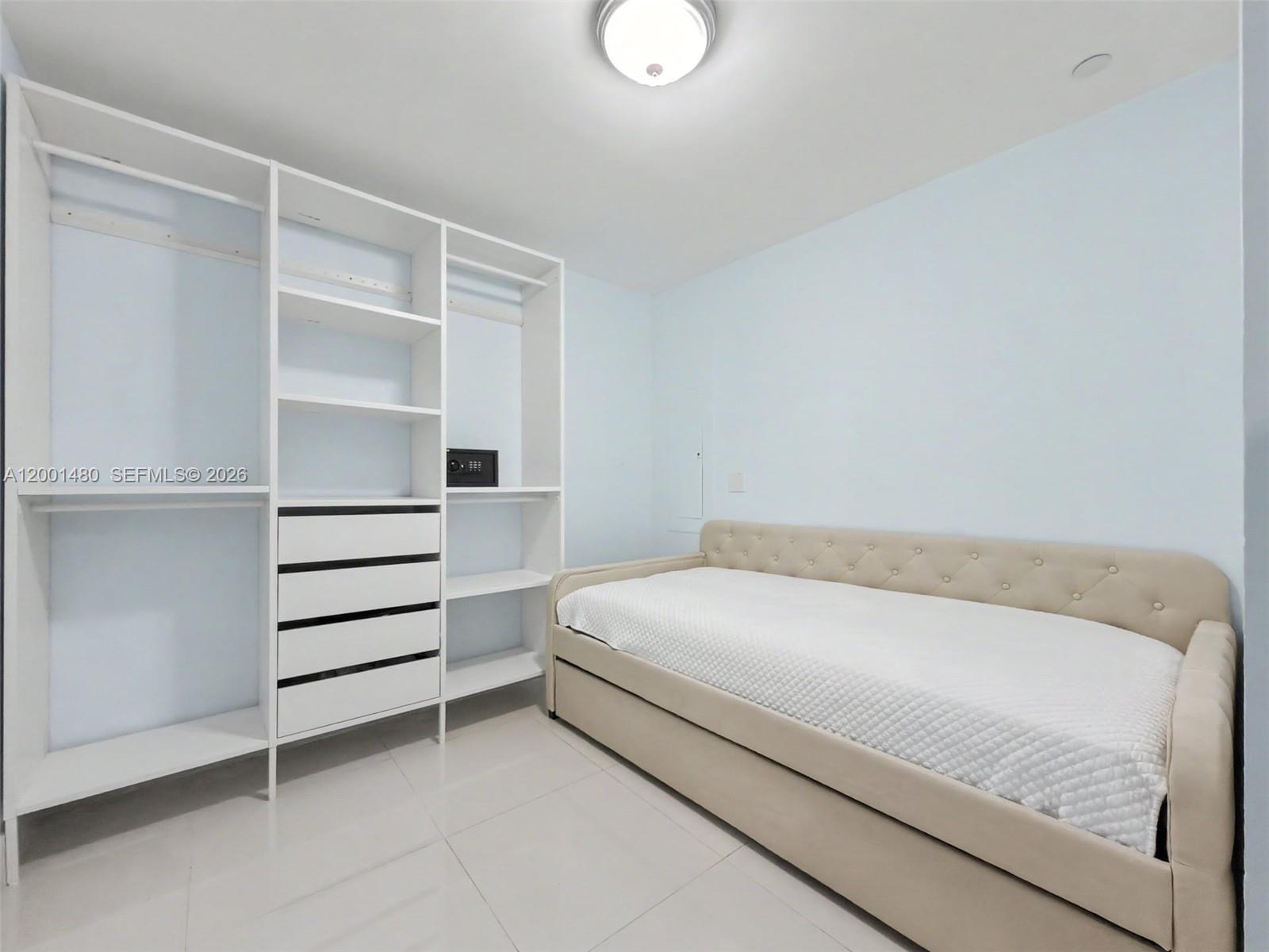 ARTECH RESIDENCES AT AVEN - Residential Lease