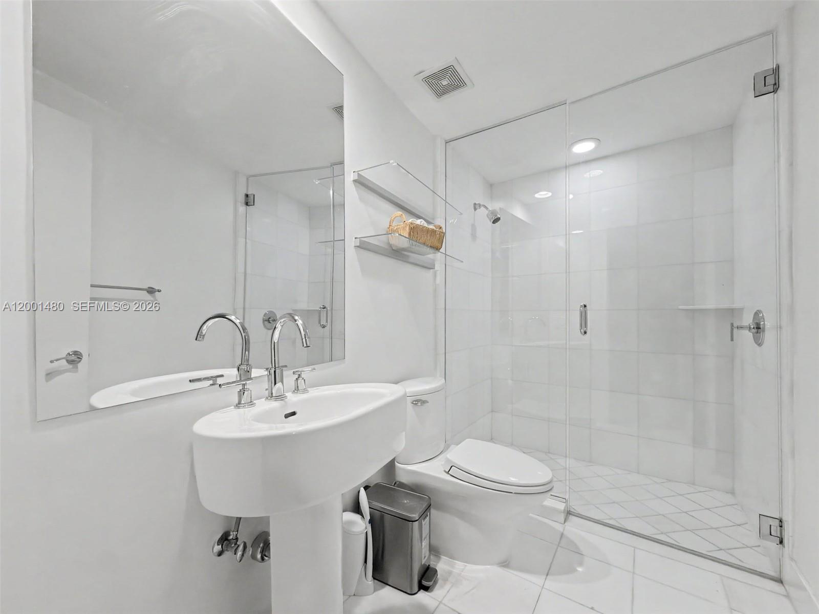 ARTECH RESIDENCES AT AVEN - Residential Lease