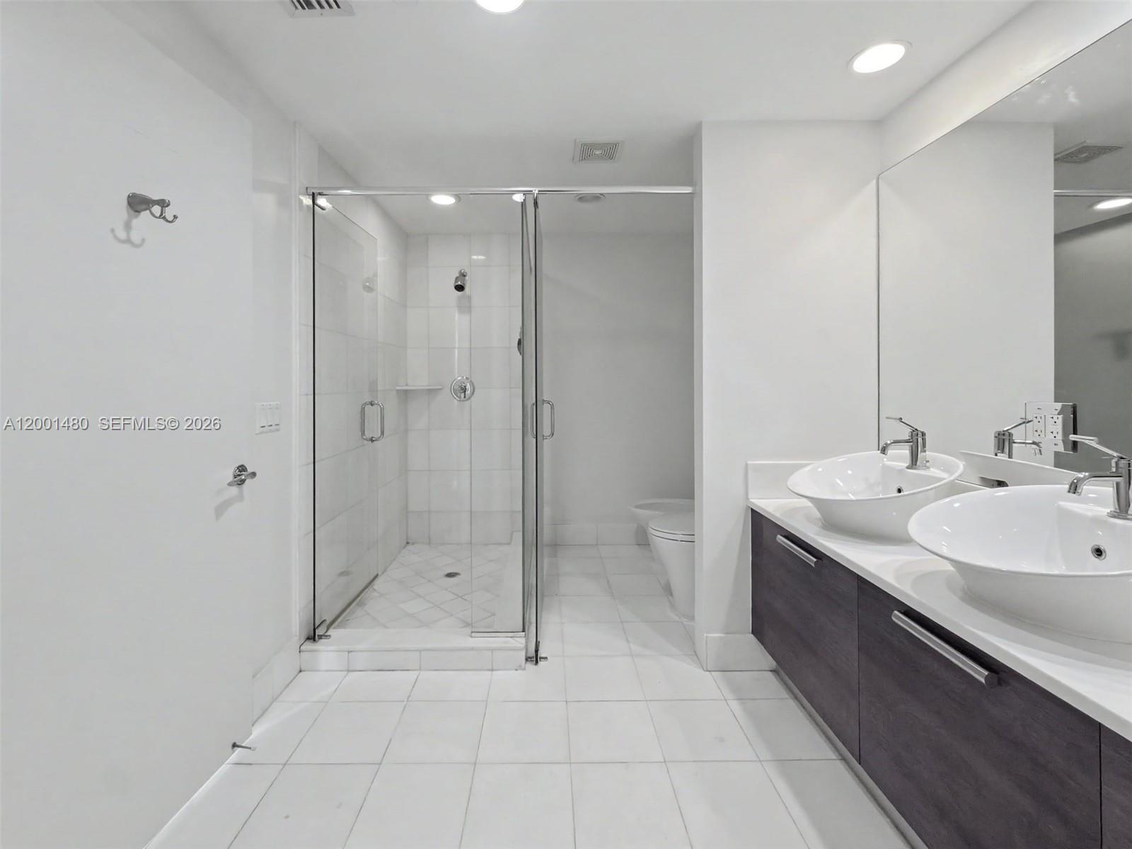 ARTECH RESIDENCES AT AVEN - Residential Lease