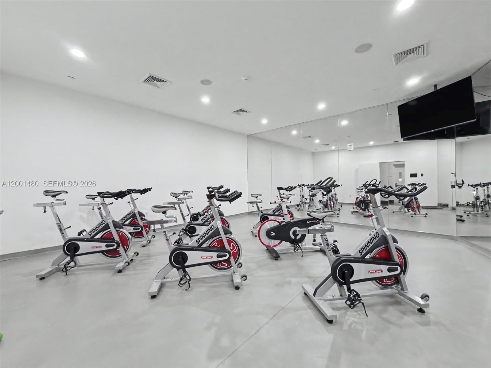 ARTECH RESIDENCES AT AVEN - Residential Lease