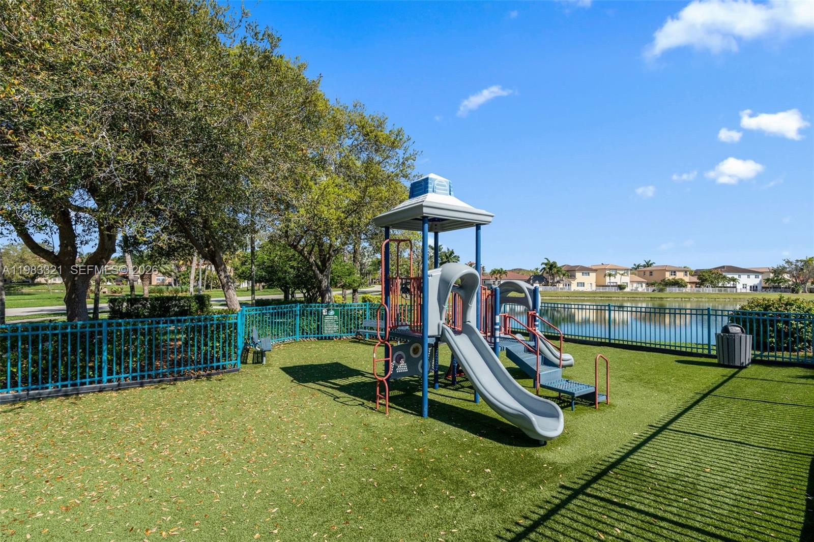 PORTOFINO POINTE - Residential