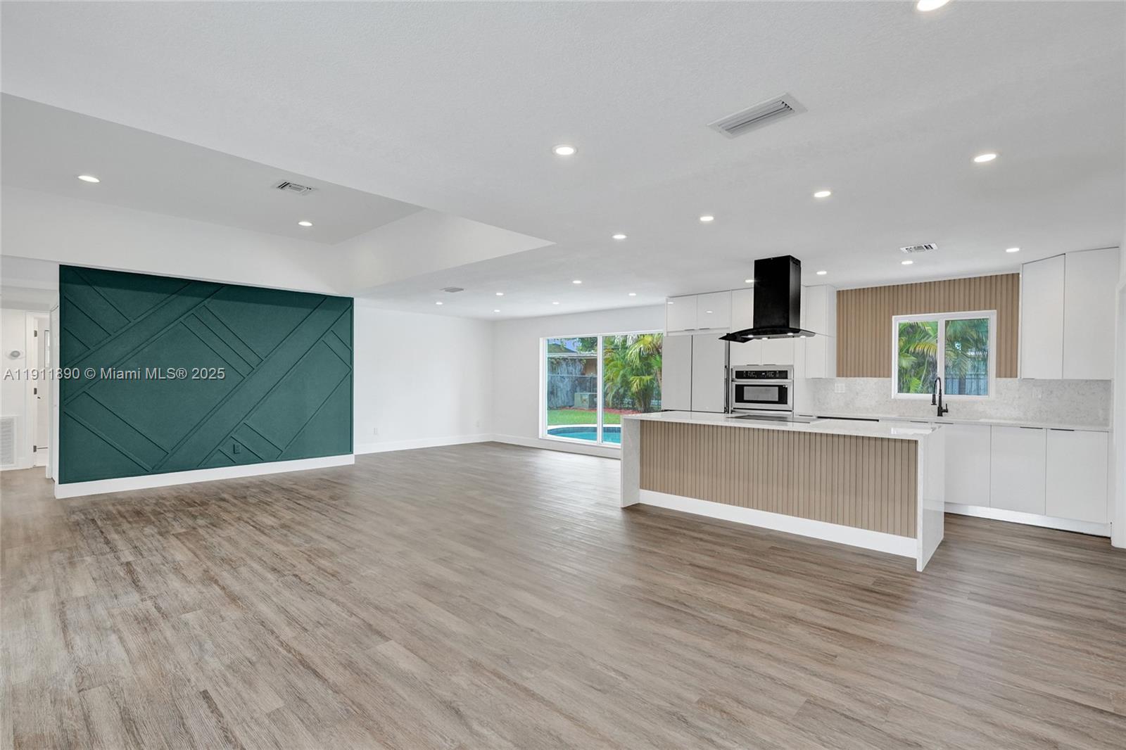 SUNFLOWER FIRST ADD - Residential