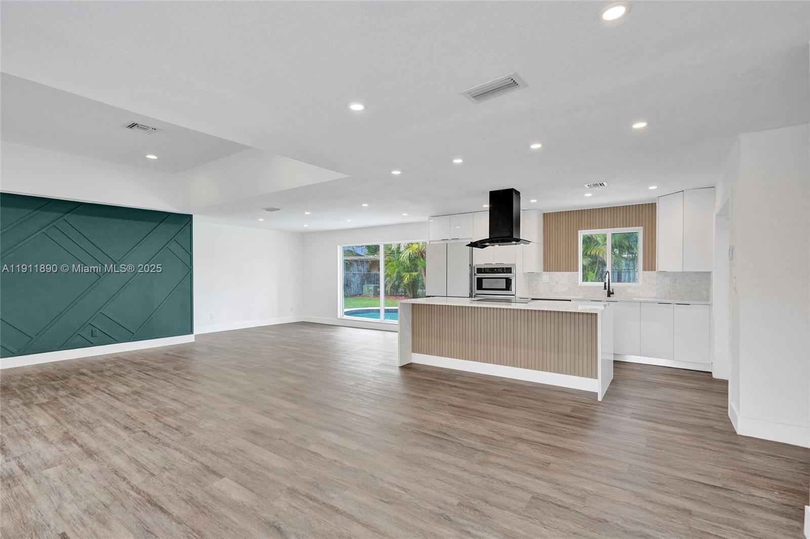 SUNFLOWER FIRST ADD - Residential