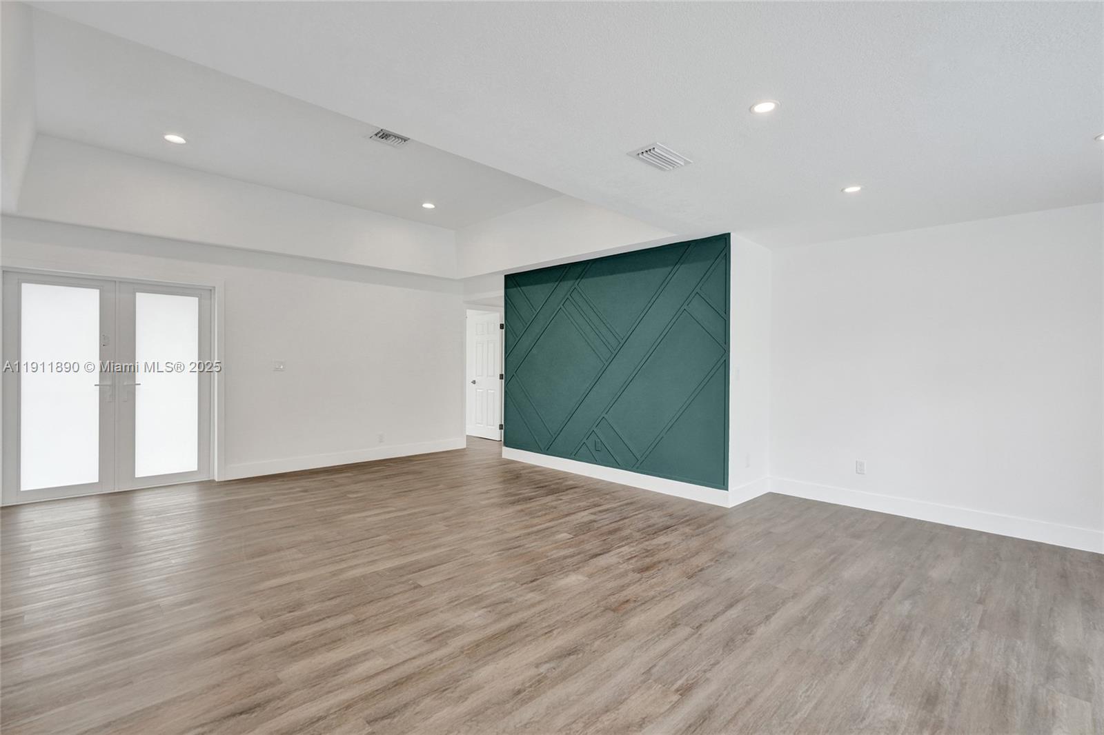 SUNFLOWER FIRST ADD - Residential