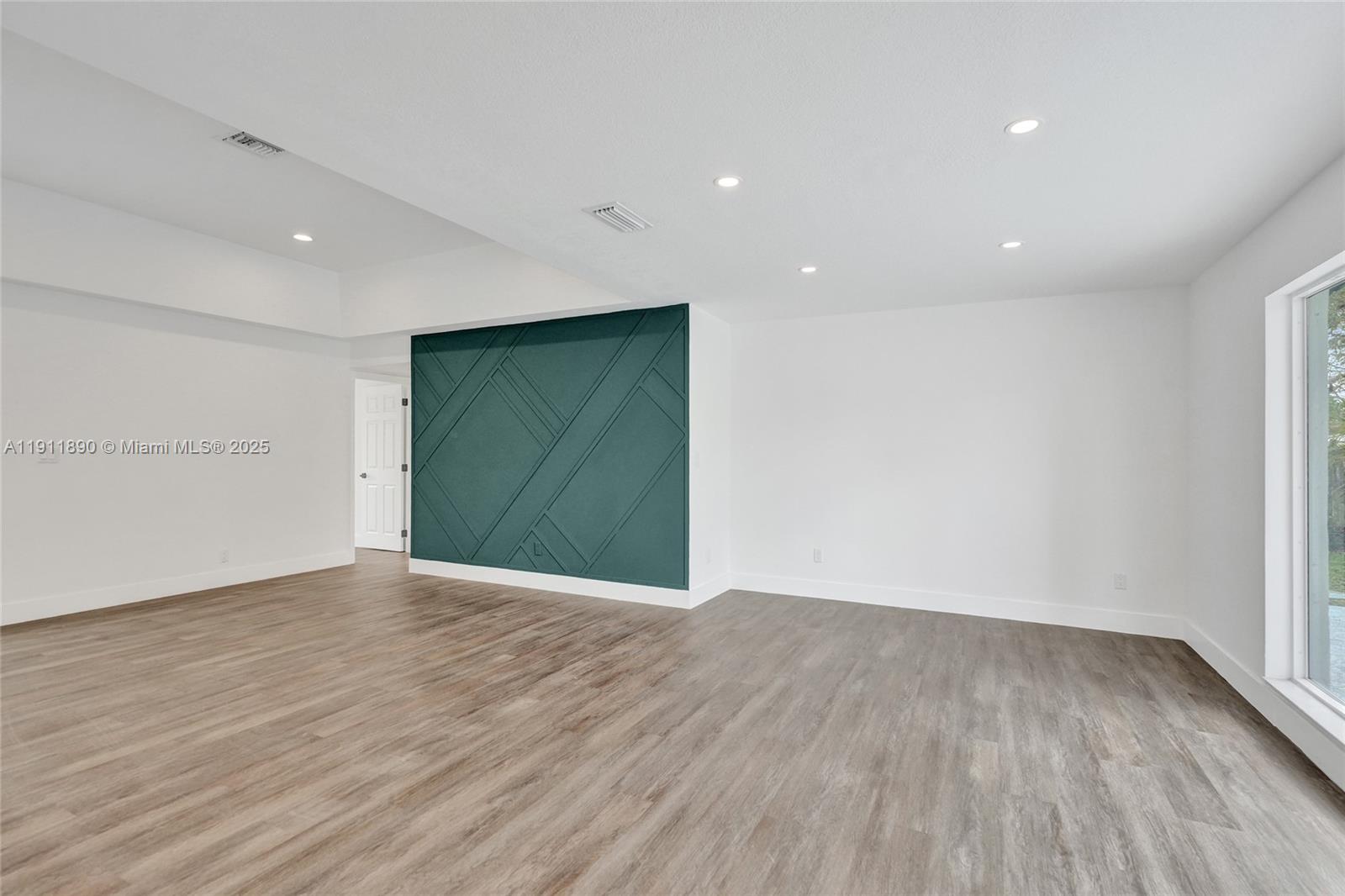 SUNFLOWER FIRST ADD - Residential