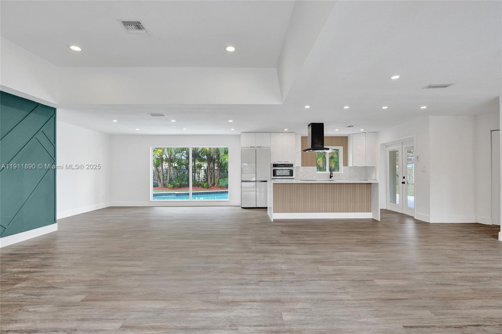 SUNFLOWER FIRST ADD - Residential