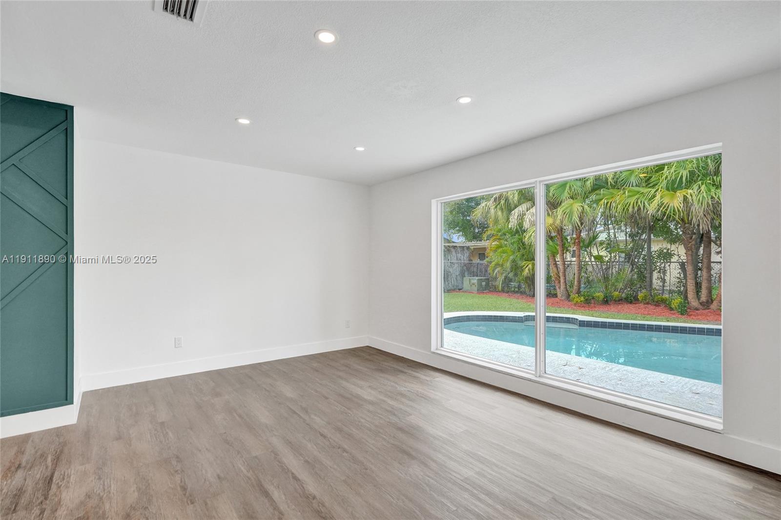 SUNFLOWER FIRST ADD - Residential