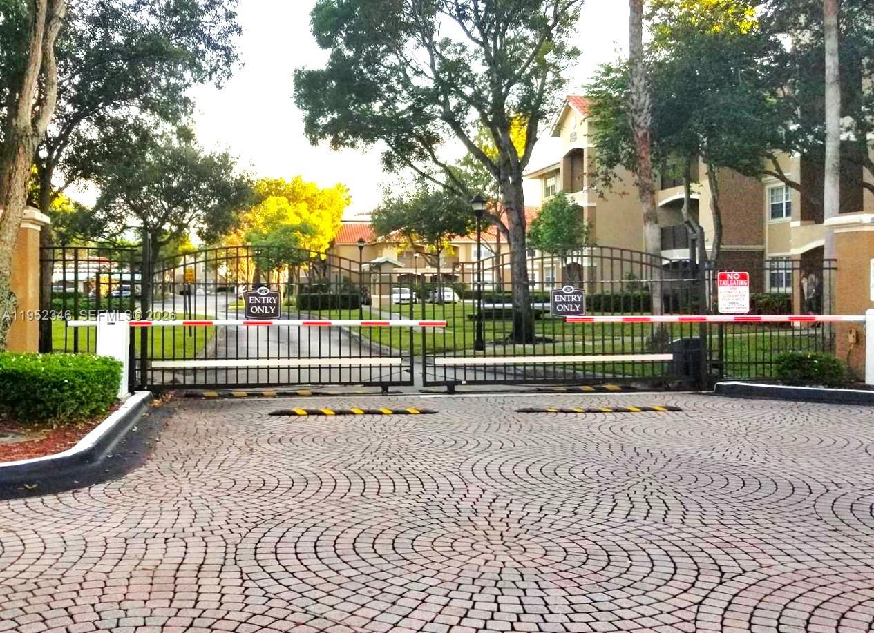 MARQUESA CONDO - Residential