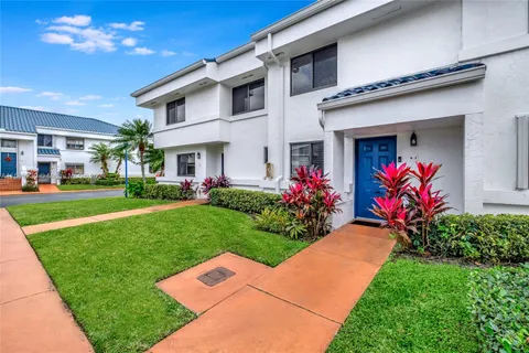 21300 San Simeon Way Unit K2, Miami, FL 33179 - MLS#: A11689239