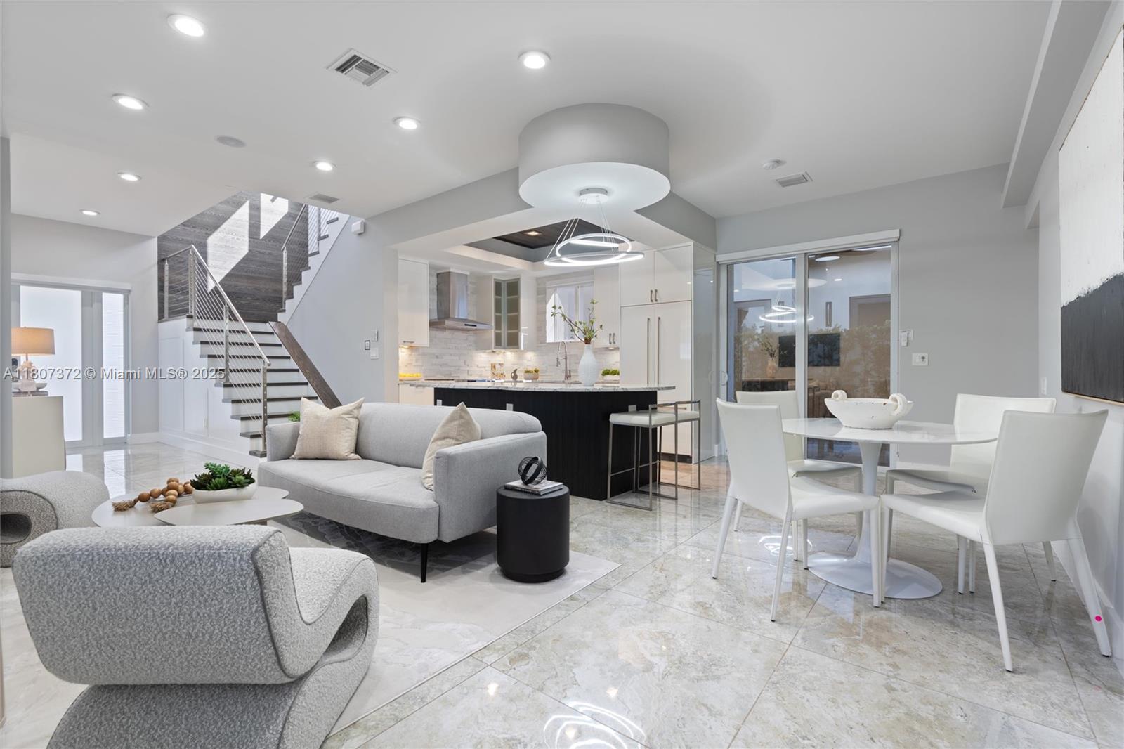 743 NE 17th Way