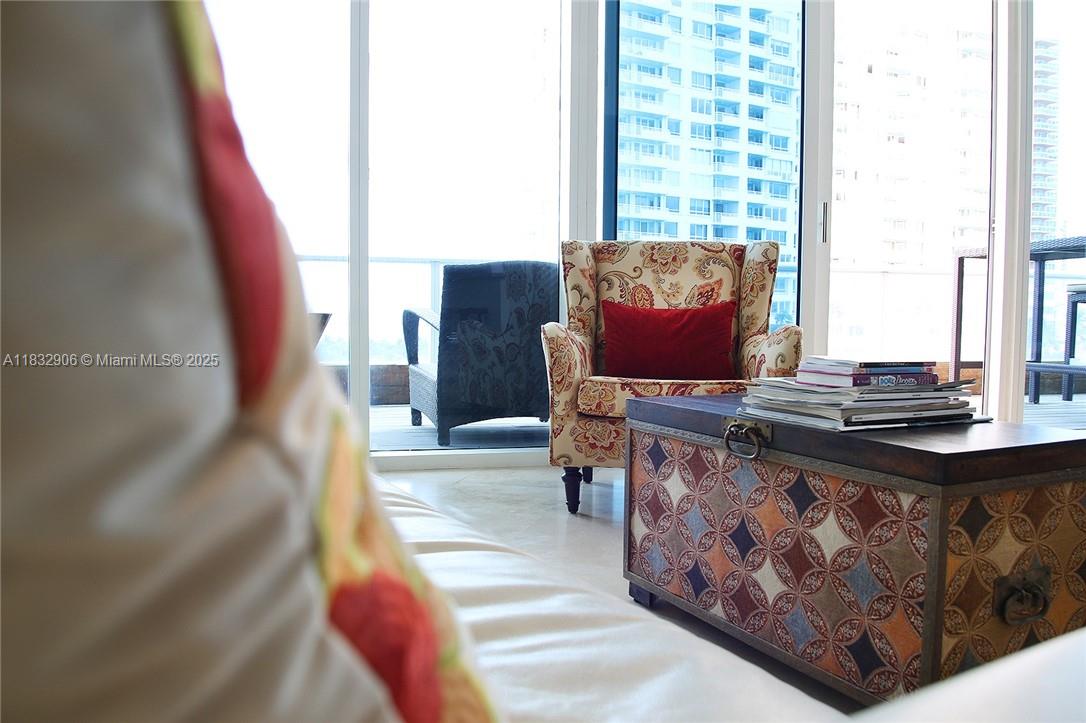 CONTINUUM ON SOUTH BEACH - Residential Lease