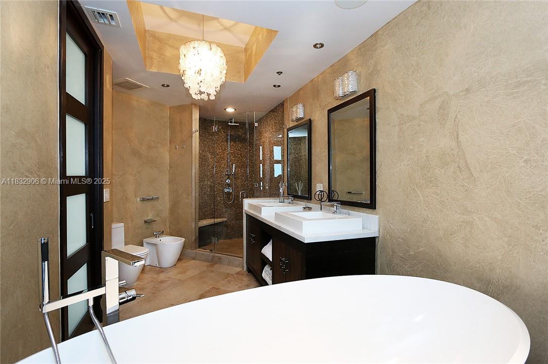 CONTINUUM ON SOUTH BEACH - Residential Lease