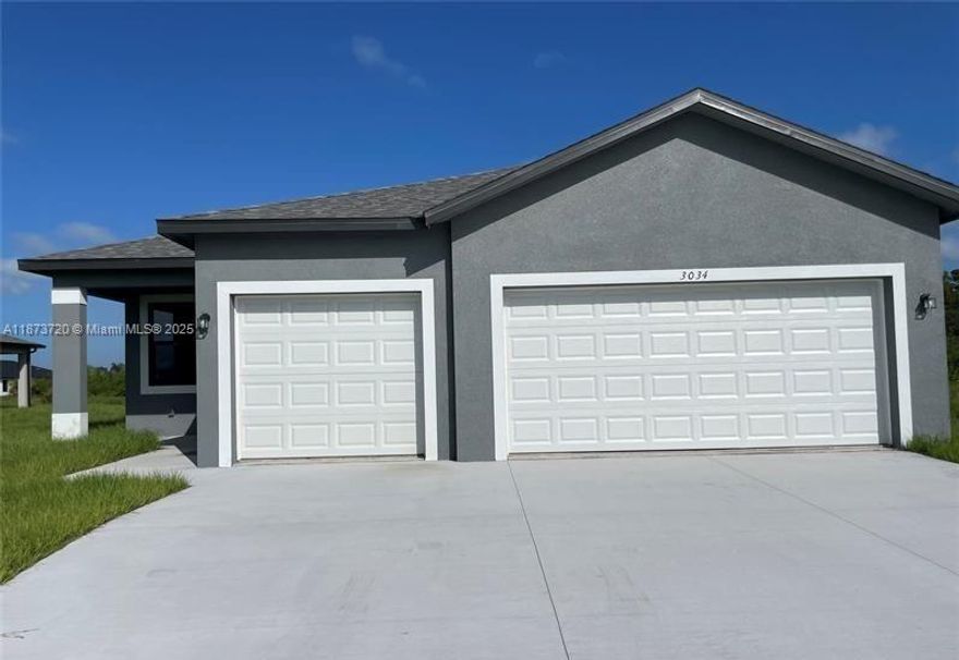 Discover this beautiful home surrounded by nature, offering the perfect balance of comfort and convenience. Inside, you’ll find high ceilings, laminate flooring, and a bright open-concept kitchen with granite countertops, oven, stove, and modern upgrades throughout.

Step outside to a huge backyard, ideal for entertaining, relaxing, or enjoying Florida’s sunshine. With plenty of space, there’s also potential for RV, boat, or truck parking — and best of all, no HOA restrictions.

Located just 6 minutes from Downtown Labelle, near schools, shops, and entertainment, and only 45 minutes to the beach, this home offers both peace and accessibility.