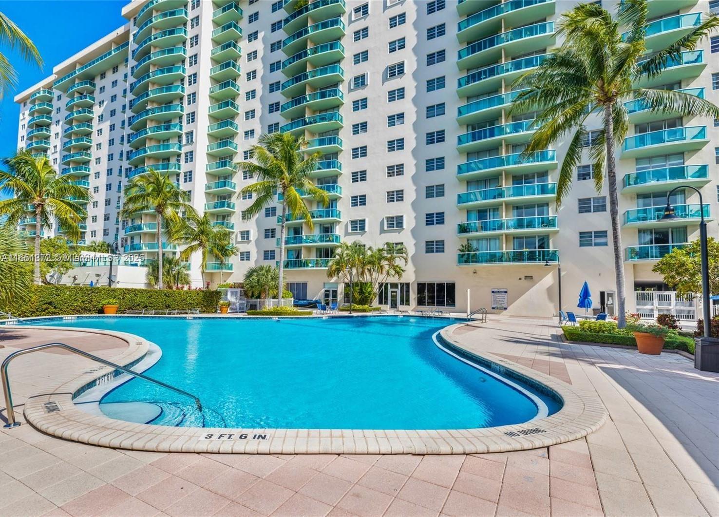 OCEANVIEW BUILDING A COND - Residential