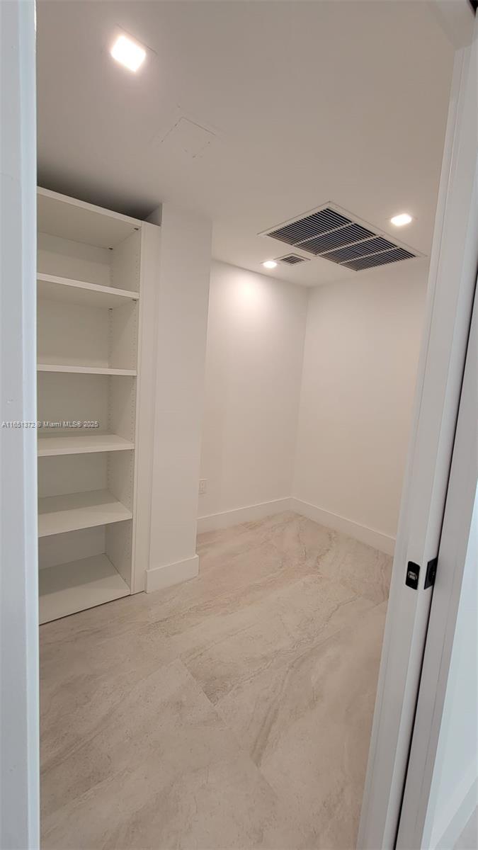 OCEANVIEW BUILDING A COND - Residential