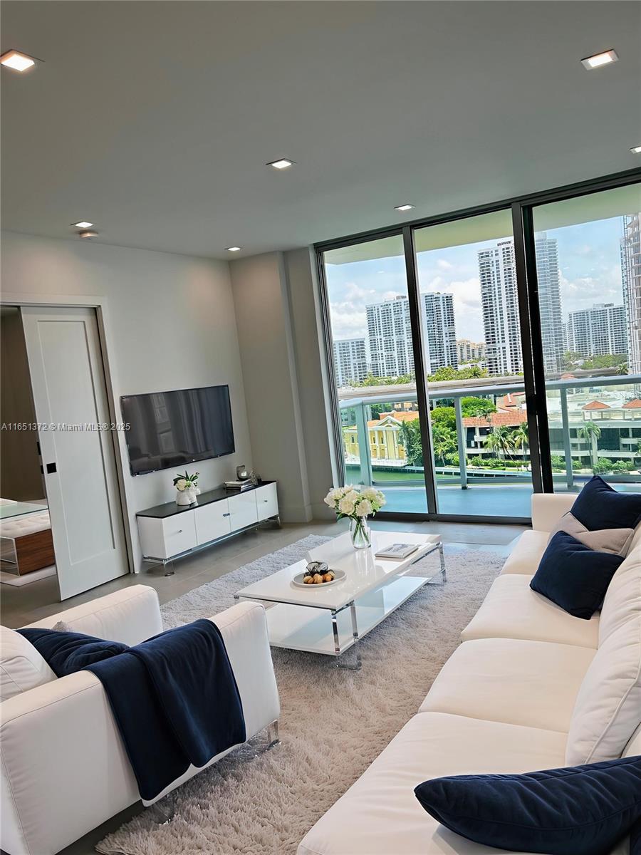 OCEANVIEW BUILDING A COND - Residential