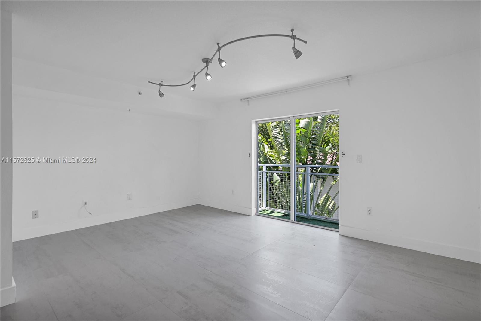 LAS BRISAS OF MIAMI BEACH - Residential Lease