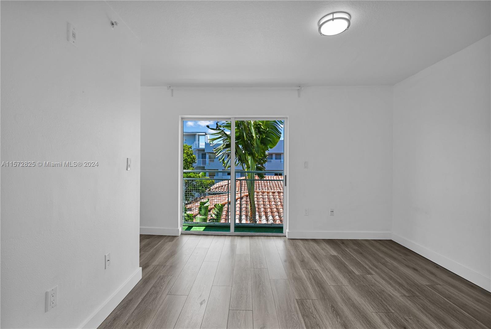 LAS BRISAS OF MIAMI BEACH - Residential Lease