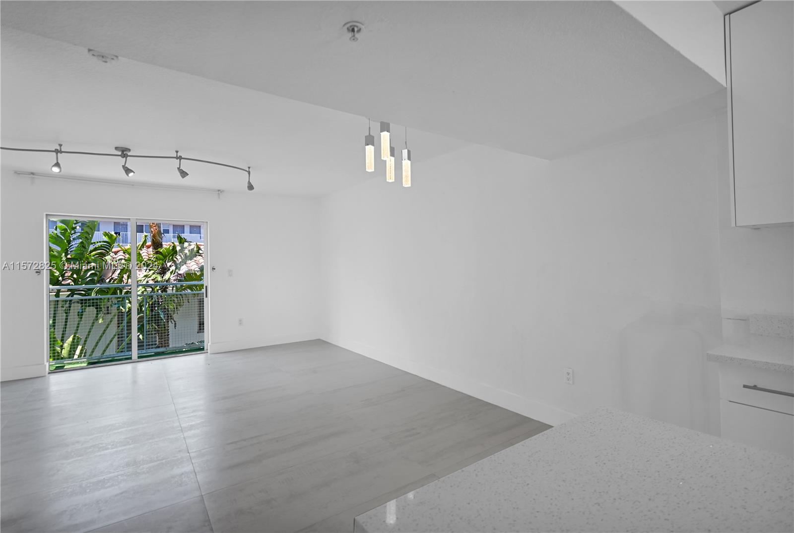 LAS BRISAS OF MIAMI BEACH - Residential Lease