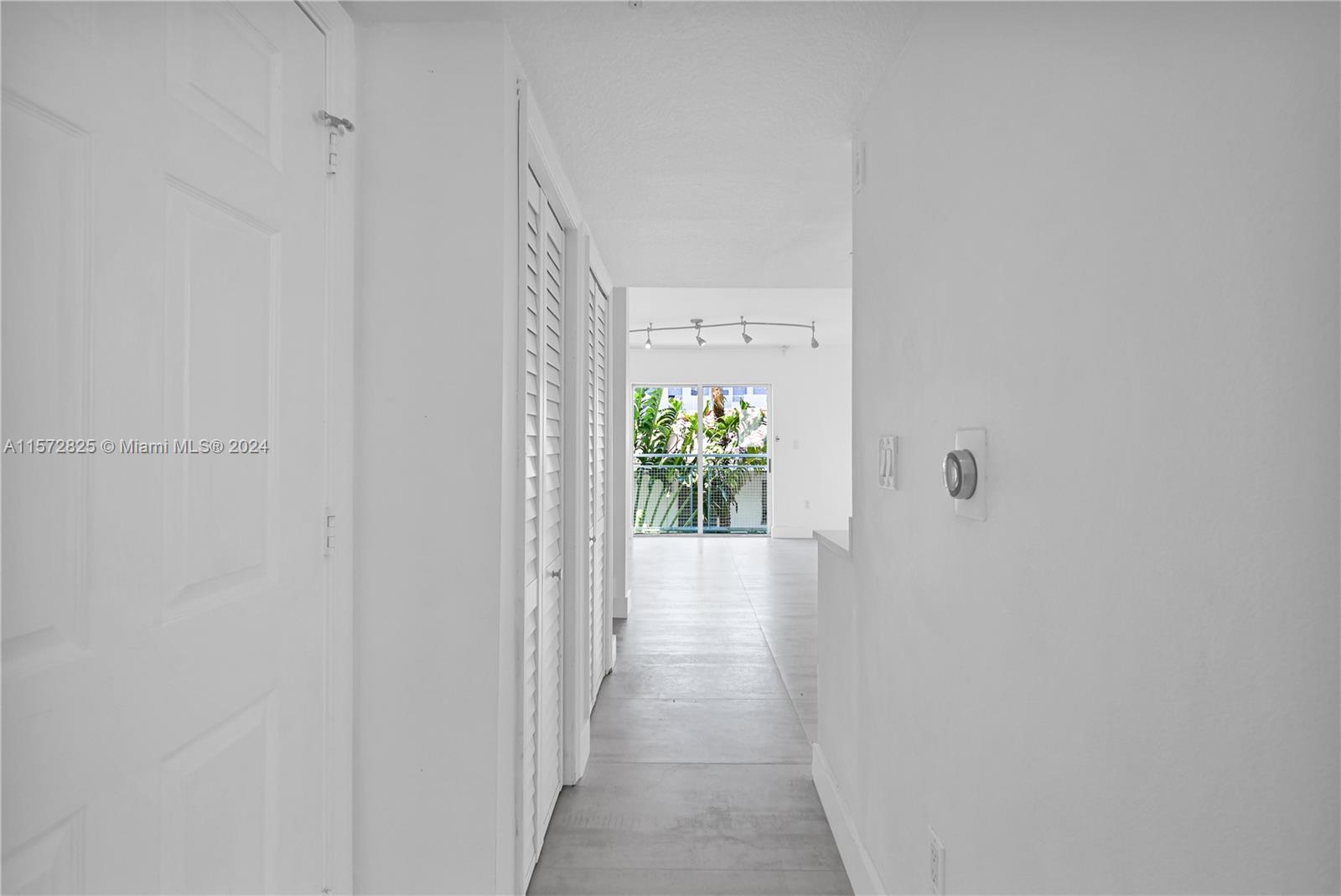 LAS BRISAS OF MIAMI BEACH - Residential Lease