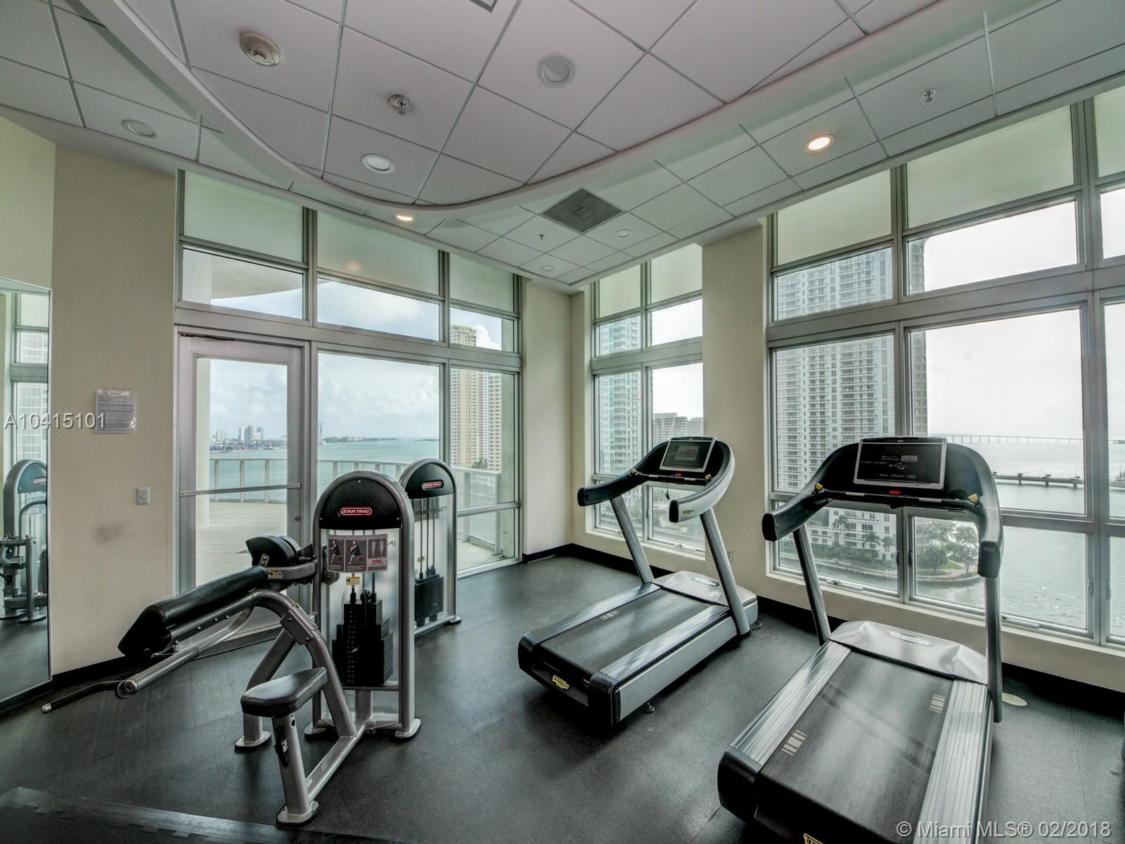 MET 1 CONDO - Residential