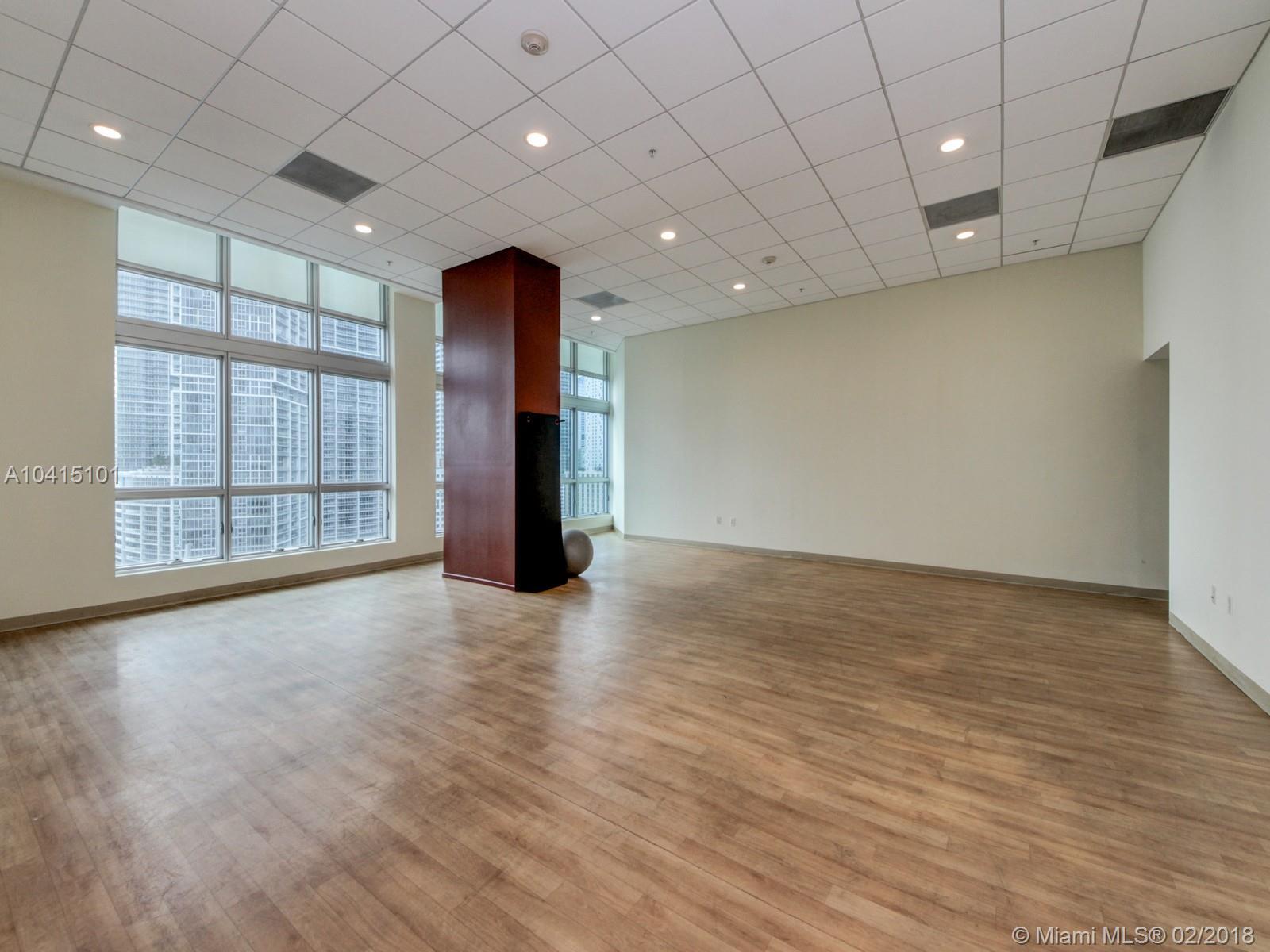 MET 1 CONDO - Residential