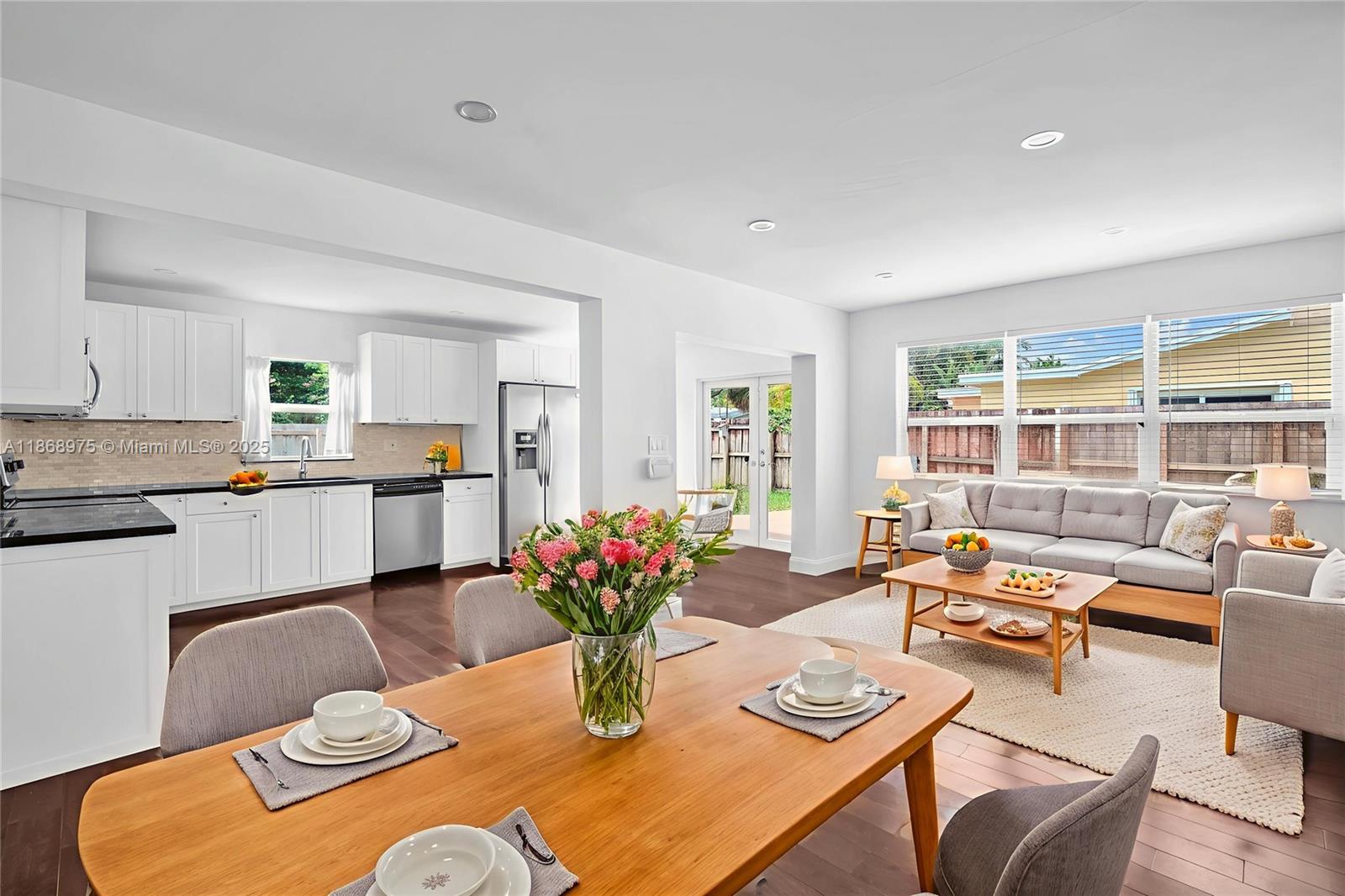 HOLLYWOOD HEIGHTS ADD SEC - Residential Lease