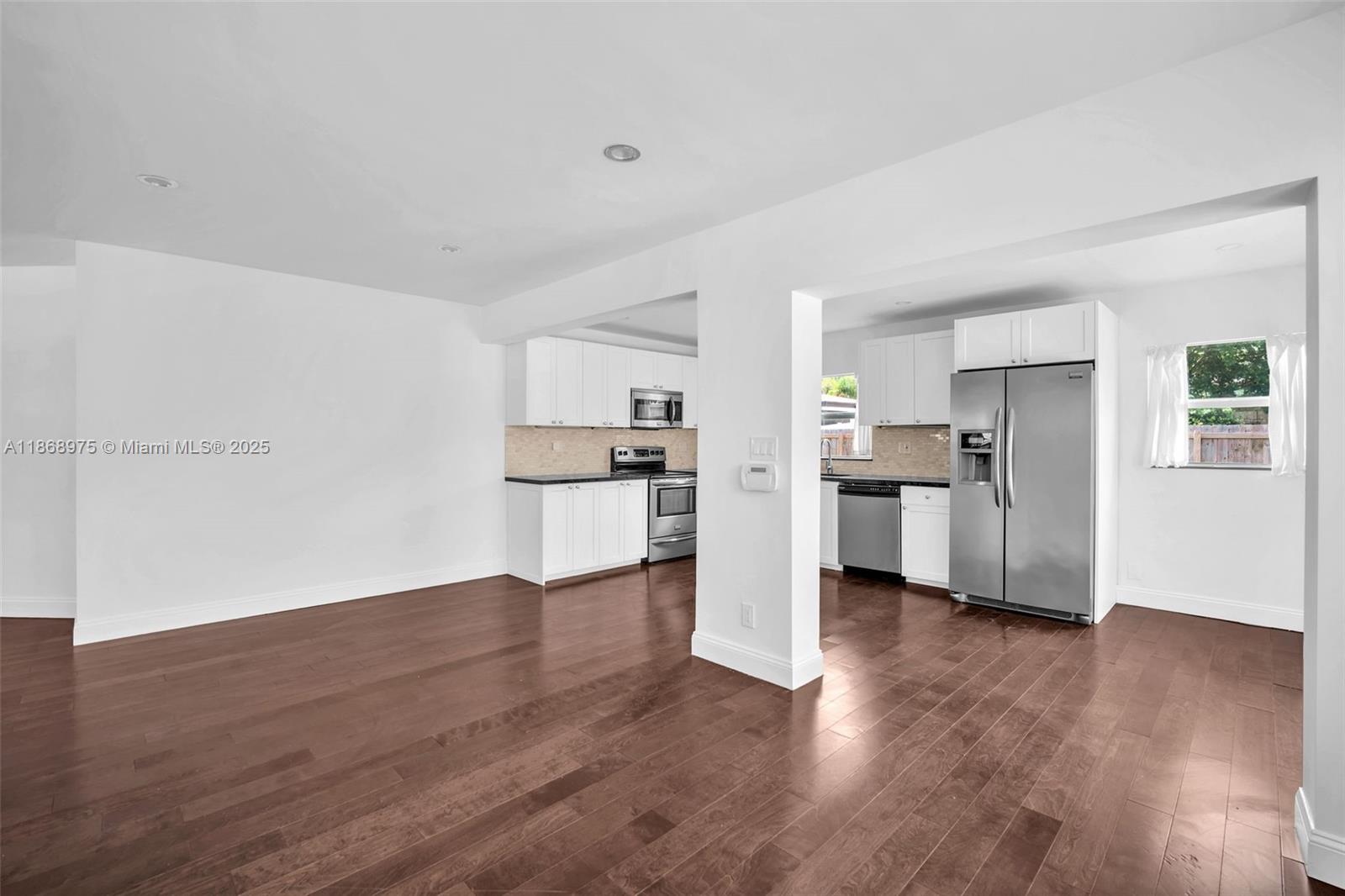 HOLLYWOOD HEIGHTS ADD SEC - Residential Lease