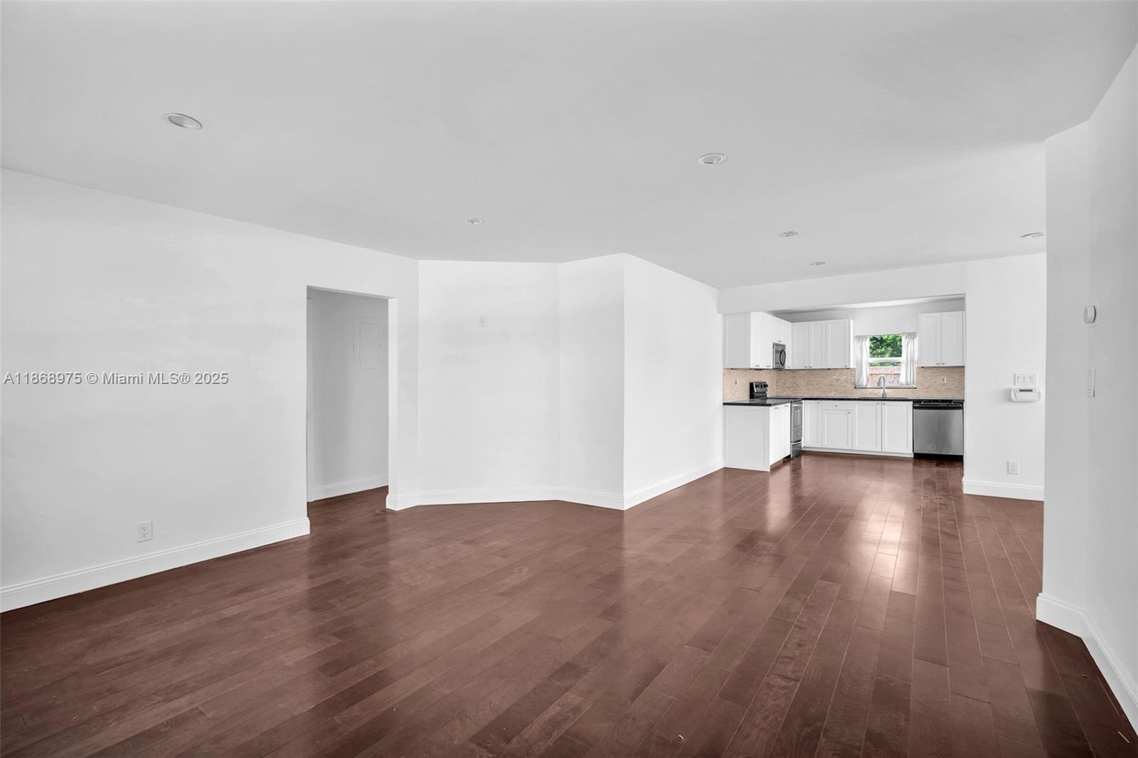 HOLLYWOOD HEIGHTS ADD SEC - Residential Lease