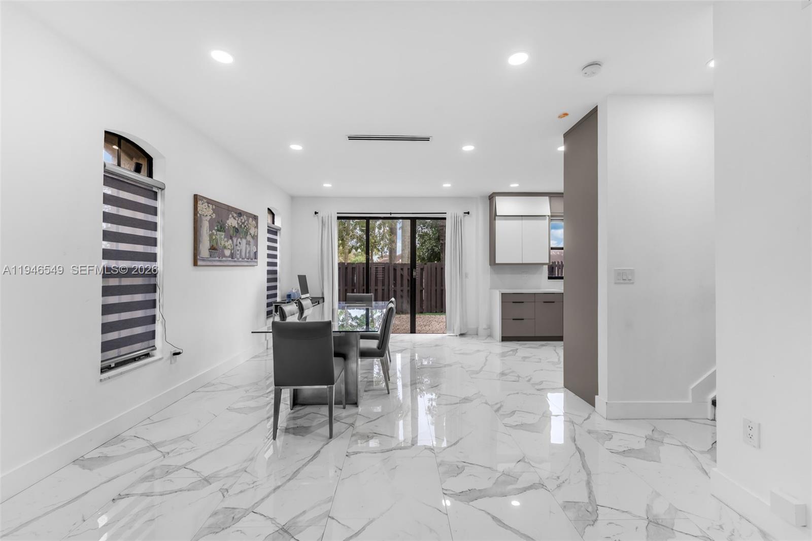 SILVER PALM EAST SEC TWO - Residential