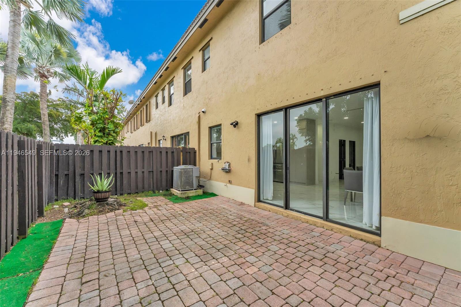 SILVER PALM EAST SEC TWO - Residential