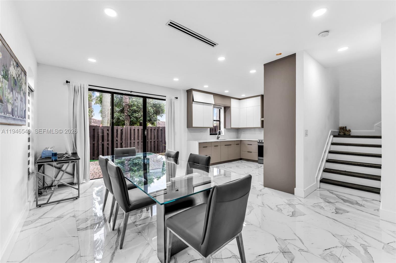 SILVER PALM EAST SEC TWO - Residential