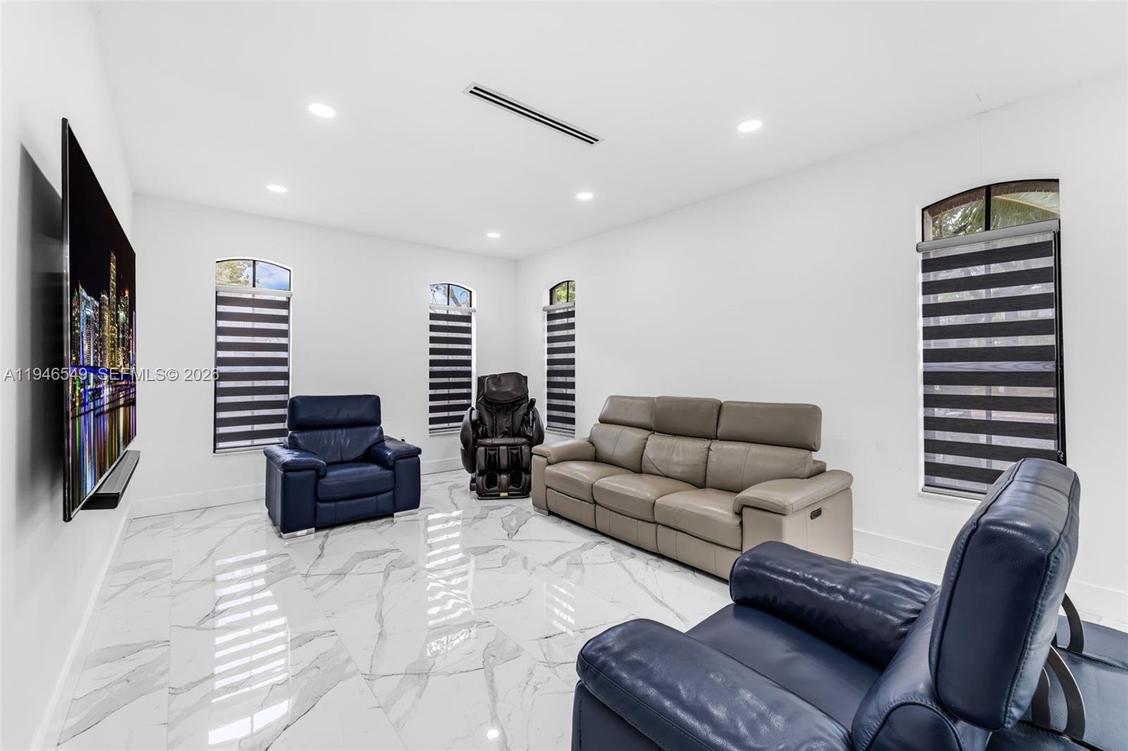 SILVER PALM EAST SEC TWO - Residential