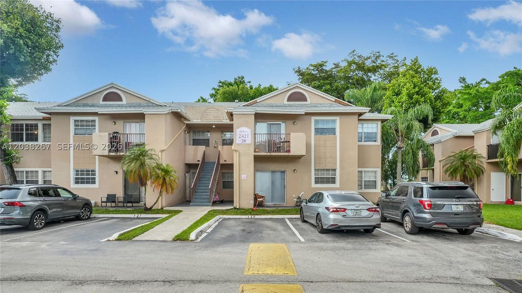 Photo of 2421 NW 96th Ter #20I, Pembroke Pines, FL 33024 (MLS # A12038267)