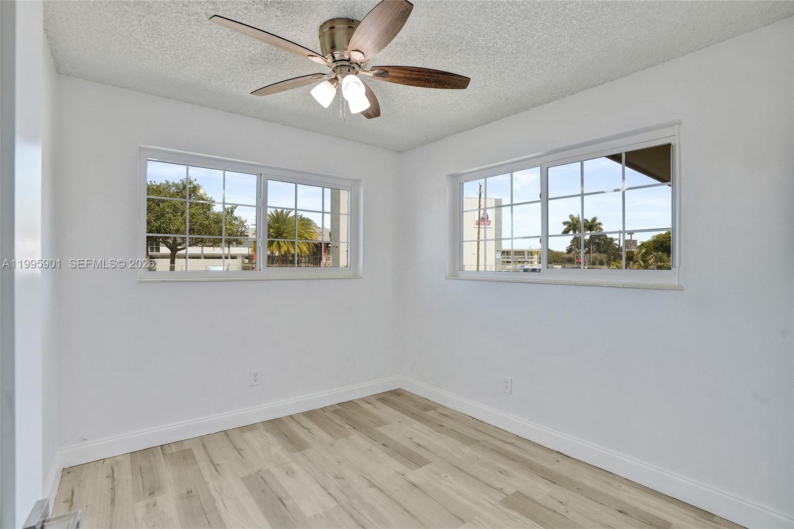 PINE TREE MANOR SEC 4 - Residential