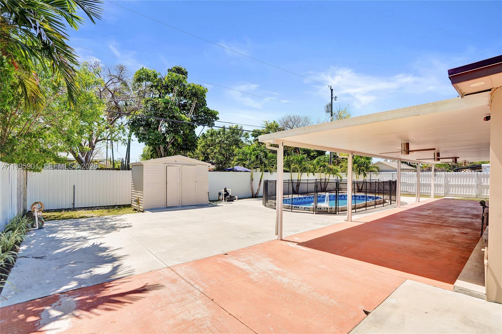 PINE TREE MANOR SEC 4 - Residential