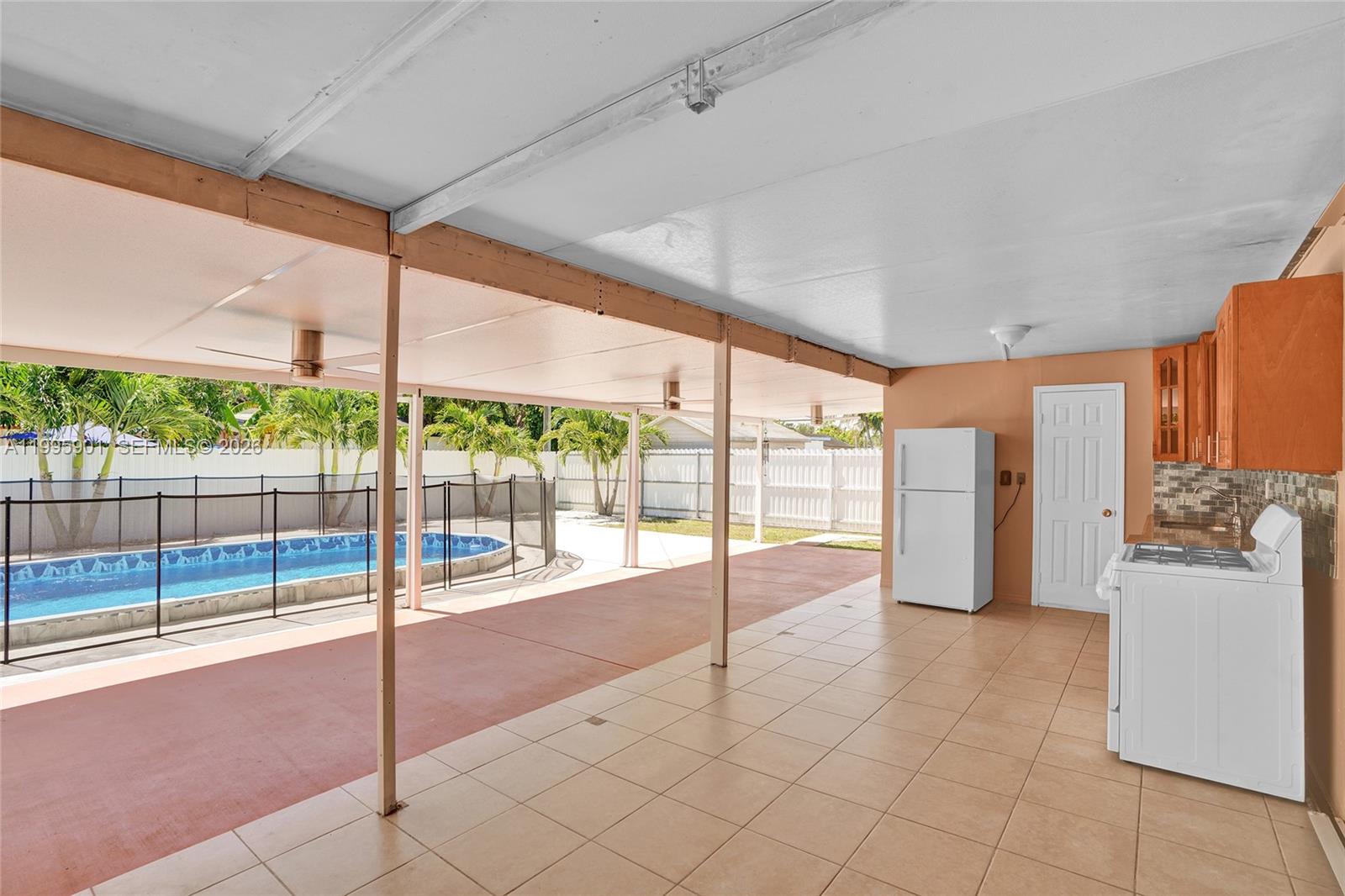 PINE TREE MANOR SEC 4 - Residential