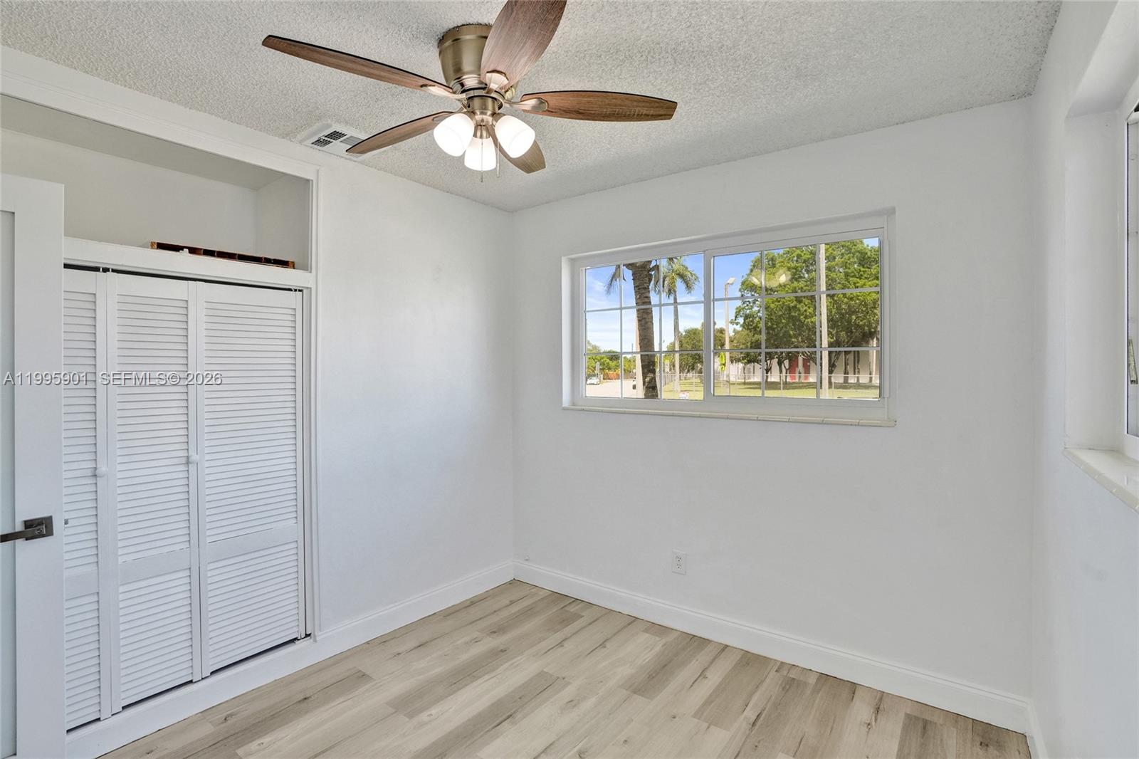 PINE TREE MANOR SEC 4 - Residential