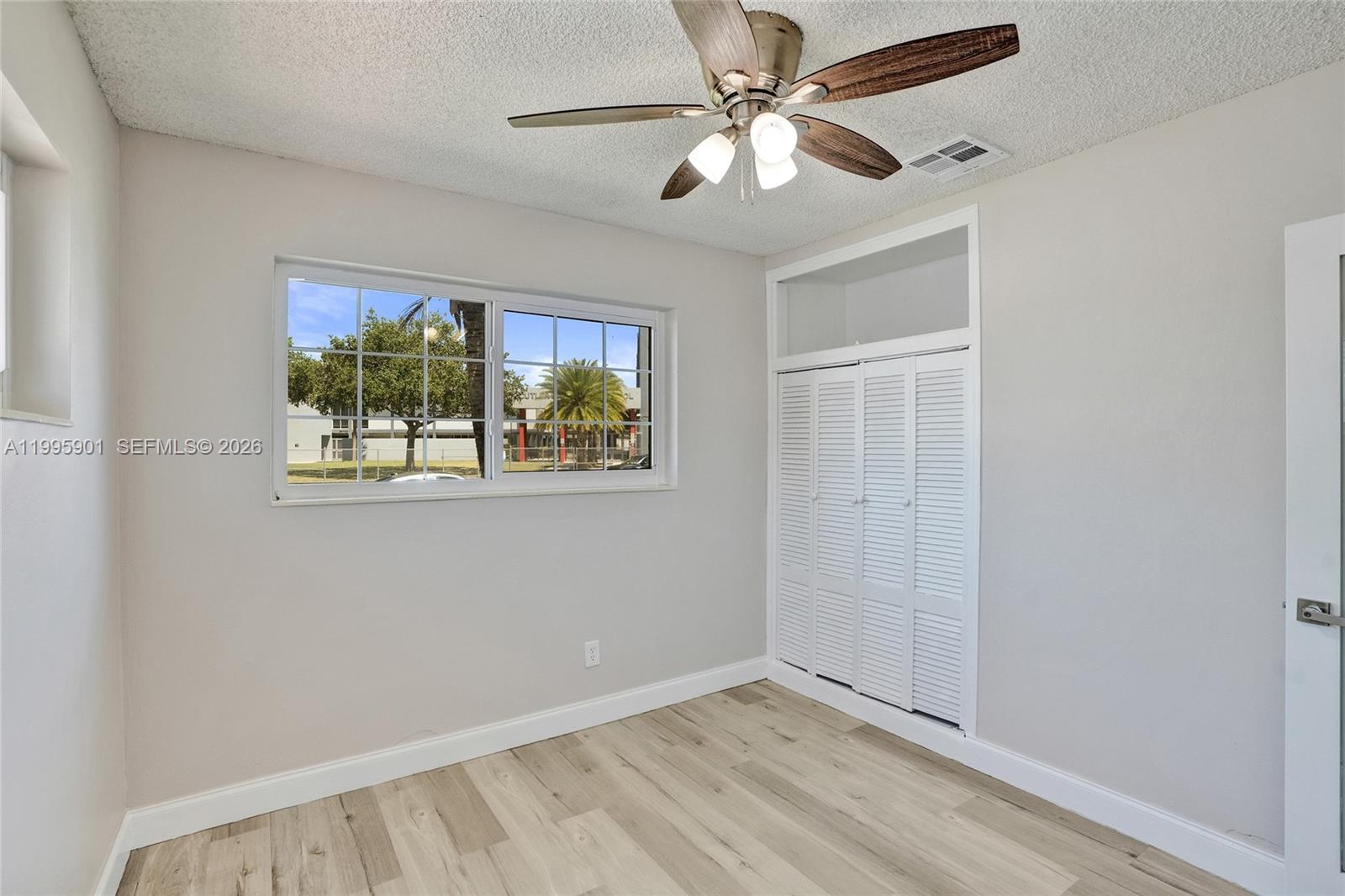 PINE TREE MANOR SEC 4 - Residential